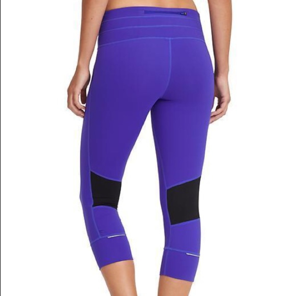 Athleta Relay Capri S cobalt blue